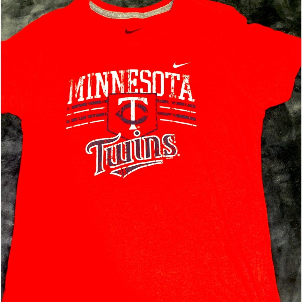 nike MN twins shirt